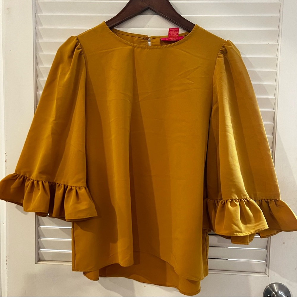Loose Ruffle Sleeve Blouse - Picture 2 of 5